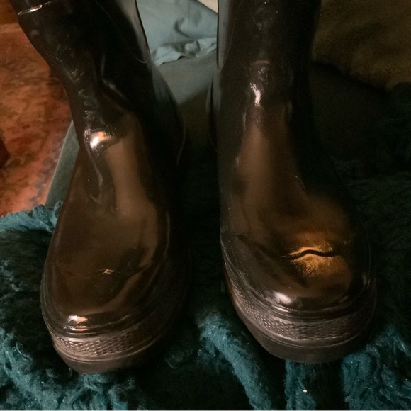Cole Haan Black patent leather Rain Boots Nike footbed - Size 9 - Picture 16 of 16